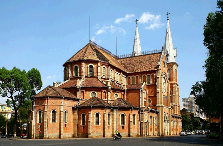 Nhà thờ Đức Bà công trình cổ của Sài Gòn